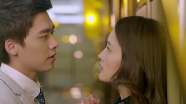 李易峰实力壁咚,这也太帅了吧