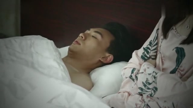 江南和小付总酒后乱性,付总要江南做自己女朋友,江南竟然答应了