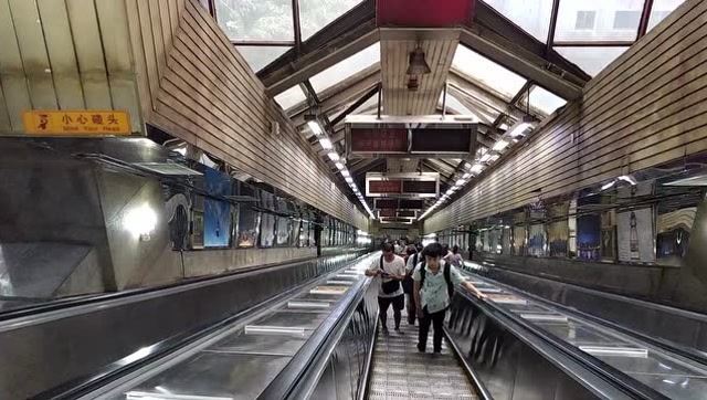 全亚洲最长的电扶梯原来长这样,记住:上行时别回头