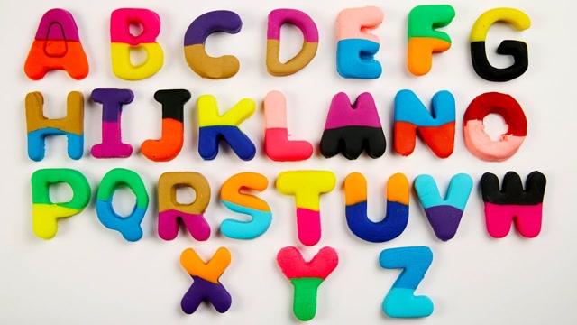 亲子互动:橡皮泥做做字母表