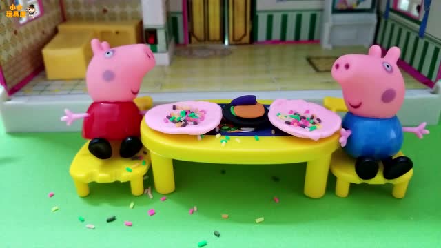 小猪佩奇玩具故事:小猪佩奇学会了吃饭不可以浪费粮食