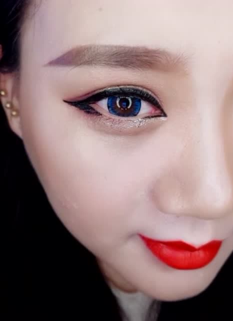 超级妖艳的眼妆,真是太迷人了,去夜店就要这样画