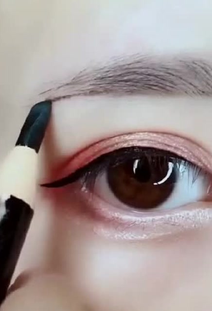 日系萌妹无辜大眼妆,超萌超可爱少女时代眼妆精髓