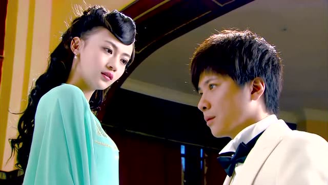 烽火佳人:新婚之夜若欢在房间痛哭,黎绍峰却再次逼迫红羽做事