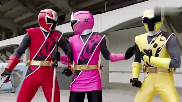 超能忍者战队登场,再次召唤巨能佐德消灭大怪兽