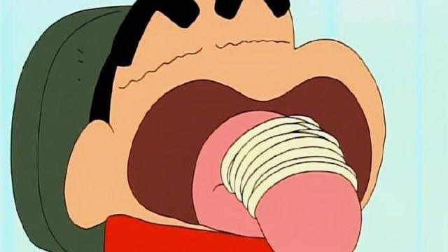 蜡笔小新:小新的舌头花样真多,吃个意大利面都能吃出这么多的花样