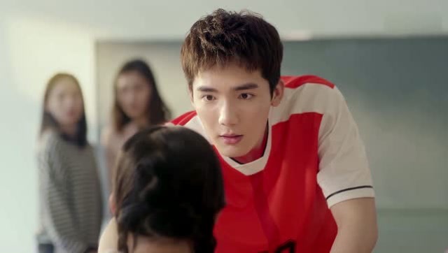 杨宇搭讪林小纯,林小纯原来喜欢这种类型的