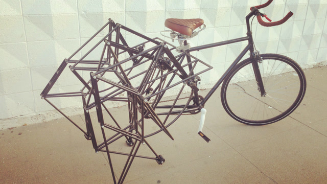 自行车长了一副蜘蛛腿?看下去才是震撼,网友:木牛流马