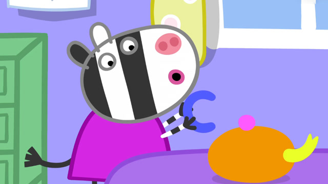 彩泥太软了,所以斑马苏怡做的小茶壶很不结实