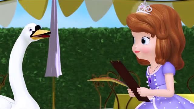 苏菲亚:苏菲亚邀请天鹅帮忙跳水上芭蕾!小公主们观看!