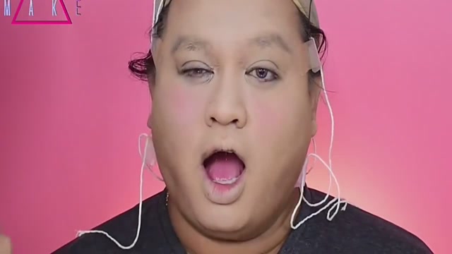 神奇的化妆术:胖丑大叔经过化妆师的一番打理,最终变成了萌妹子