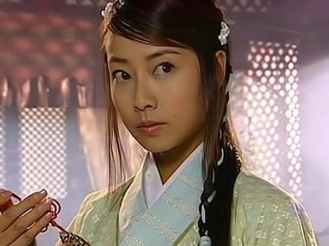 雪花女神龙:冰心用一个香囊希望半天月能放下心里所有的一切