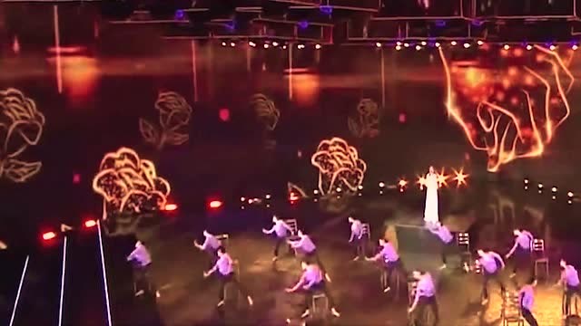 《烛光里的妈妈》传唱了30年写给妈妈的歌,依然令人泪目!