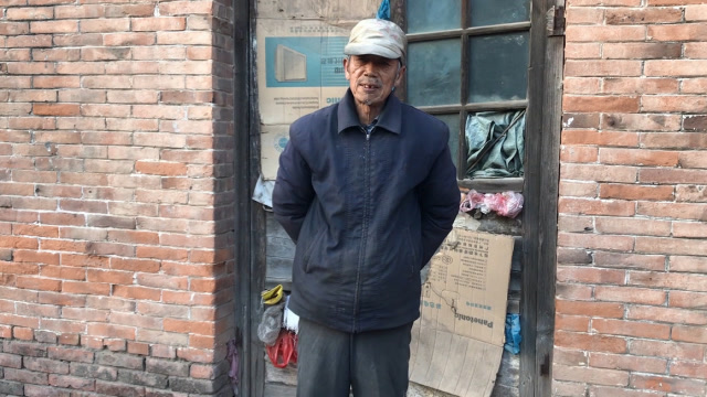 男人和女人单身有啥不一样?看看农村68岁大爷的回答,太现实了