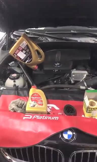 宝马更换奥伦铂金润滑油