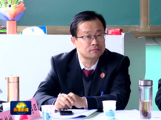 韩斌参加县十六届人大四次会议第二代表团讨论