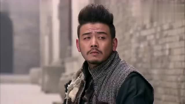 余老八把大妮睡了,余老三脸都变了,走路都差点摔倒,强忍!