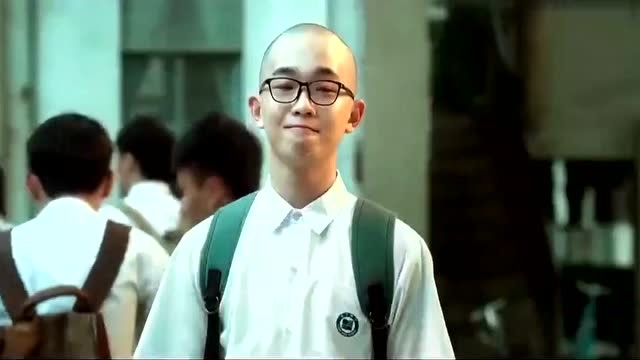 谁的青春不迷茫,男主欧小洋陪女主陆田甜剪了光头两人真是甜蜜啊