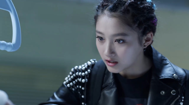 彭佳禾可真霸气!不愧是入了美国籍的,张口骂人还得是八级英语!