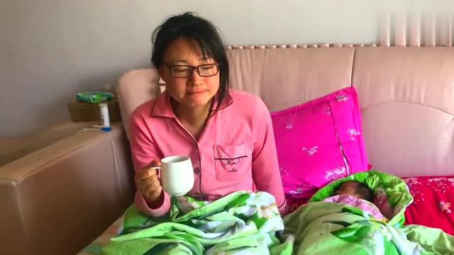 农村媳妇坐月子第天,媳妇发烧了怎么办老公的做法对吗
