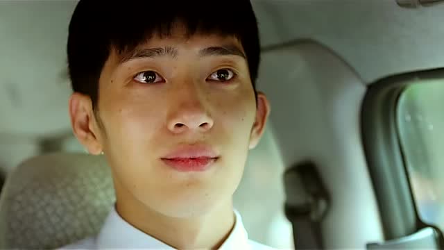 失孤:亲生父母带村民一起欢迎自己回家,曾帅再也绷不住了