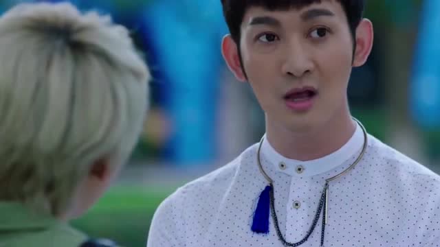 盲约:这把狗粮我吃了!小虎易飞cp怼完就亲亲