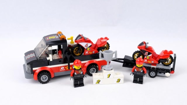 乐高城市组交通系列60084摩托车队运输车评测