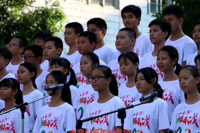 《我在这里成长》万江三中2019届精彩回放相册