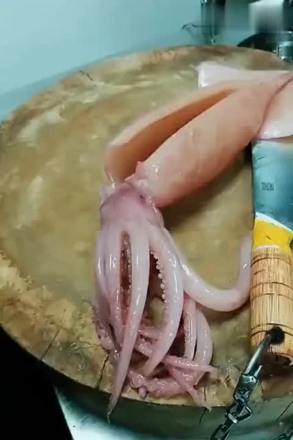 鱿鱼这样做最好吃,刀工很重要