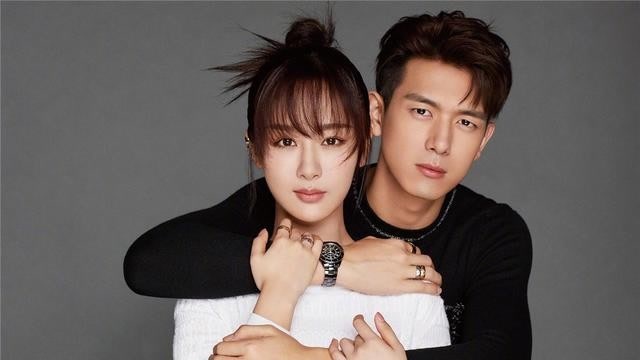 杨紫李现合体拍时尚大片那亲密程度让人怀疑他们私下领证了