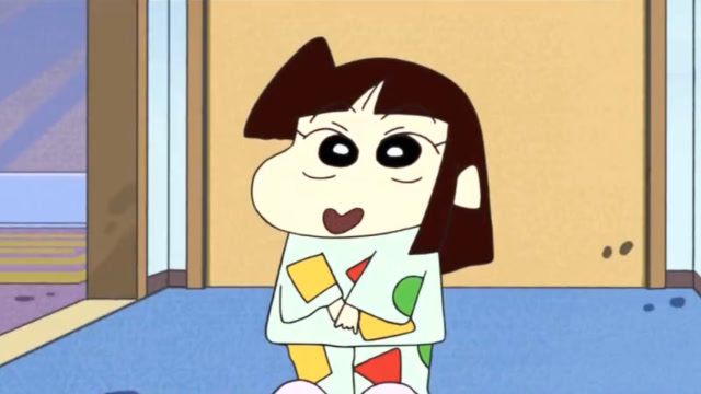 小爱离家出走,住在了蜡笔小新家里,还穿了小新的睡衣