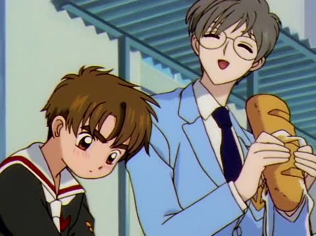 百变小樱雪兔哥大吃货抱着一大袋面包汉堡翻栏杆找小狼一起吃