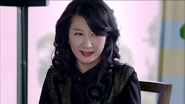 丁雅琴装出关心长清的样子,不料长清被丁雅琴陷害住院