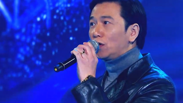 一代人的记忆!温兆伦登台献唱经典,台下阿姨秒变小迷妹