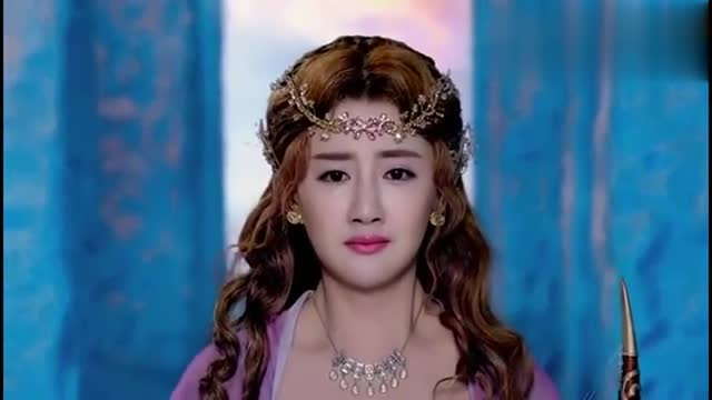 幻城:岚裳迎战潮涯女王,偷偷摸摸练绝招,圣尊来了就假装练腿力