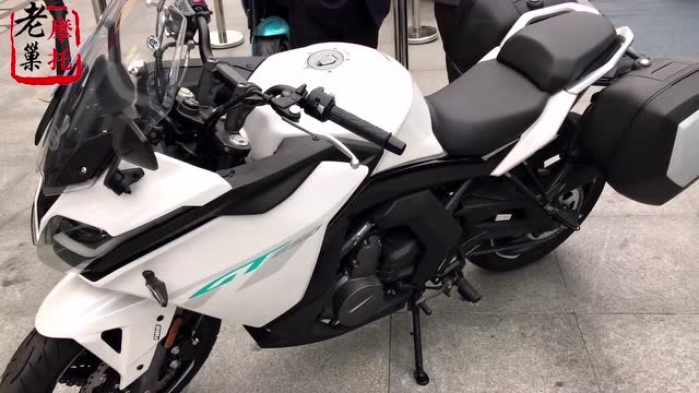 春风650gt摩托车 双缸水冷 abs 售价43800元 油箱19升