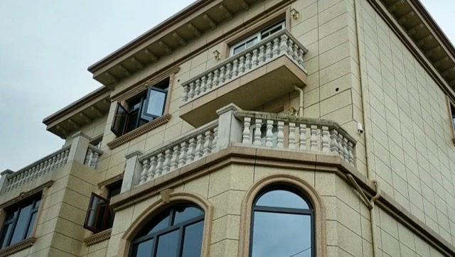 农村占地140平简欧别墅,大八角窗及多阳台设计,整体沉稳大气