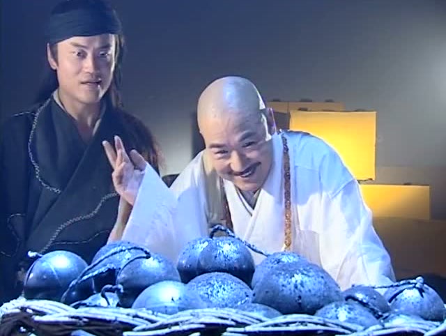 倚天屠龙记霹雳雷火弹威力巨大成昆要用它们杀掉武林各个门派