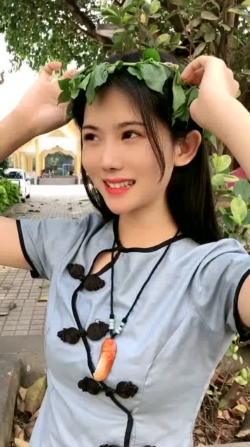 缅甸美女都是这么漂亮吗?笑起来的瞬间,简直太美了!