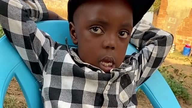 中国爸爸要回国了,没人给黑蛋撑腰,又要过回以前的生活