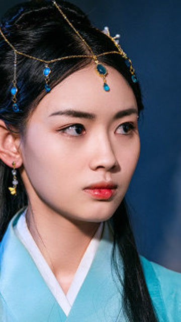 《丑女洛无忧》第15集:神秘人出手帮丑女,丑女不领情