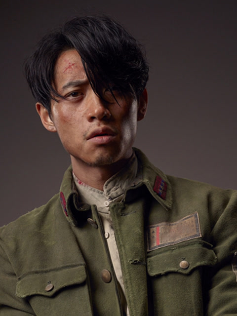 魏晨八佰子弹上膛对准心脏