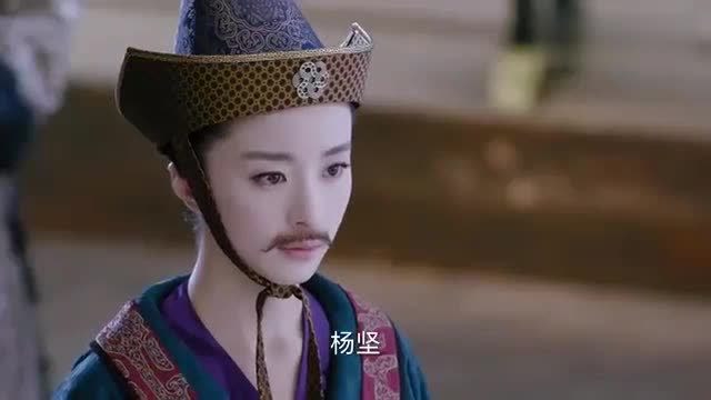 伽罗和曼陀同时营救杨坚,不料全都扑了场空,杨坚太机灵了