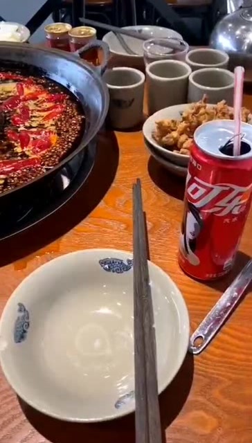 因为打架进去了一年半,出来喊兄弟们吃饭,结果没有一个来的!