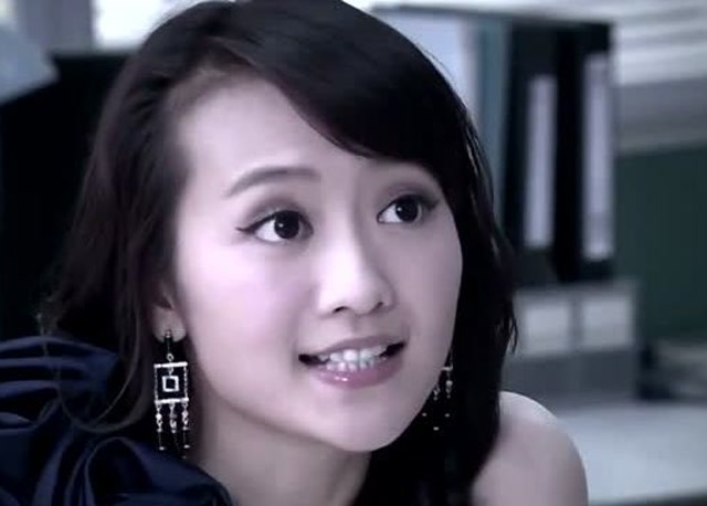 包丽娜谈成了王主任的单子,说到这一单的提成安然羡慕了