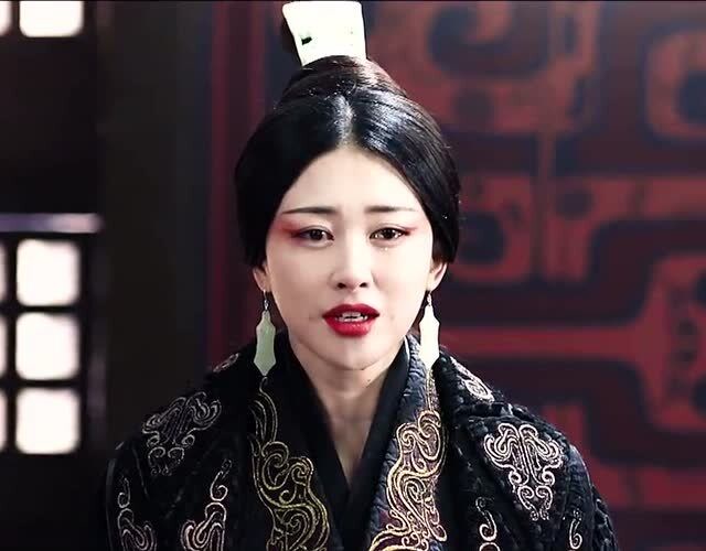 嬴政正式下令处理嫪毐,赵姬忍痛盖上太后印章,令人窒息的操作