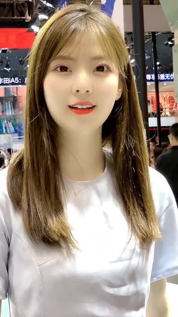 据说男生打出"cm"出来的都是"车模"女主角春晓本人