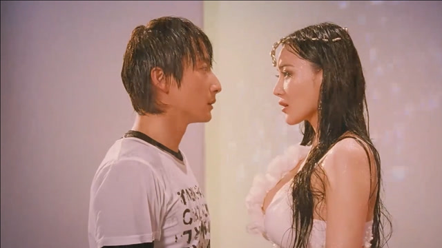 夏日恋神马:女模特拒绝土豪,跟穷小子跑了,你说气人不