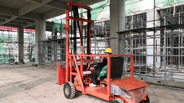 轻松安装6米高隔墙板,施工安全节省人工减少开,邯郸科雅