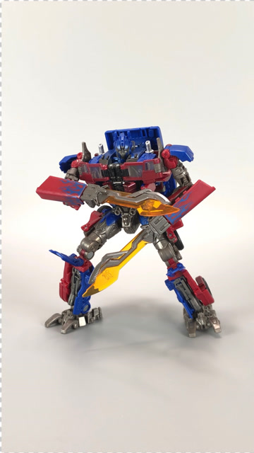 变形金刚电影工作室系列.ss05.v级:擎天柱.双刀款.含变形流程.